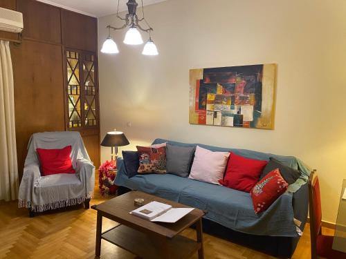 Tati's Parthenon apt 2bdr with balcony — 4-Star Luxury Hotel in Athens, Greece