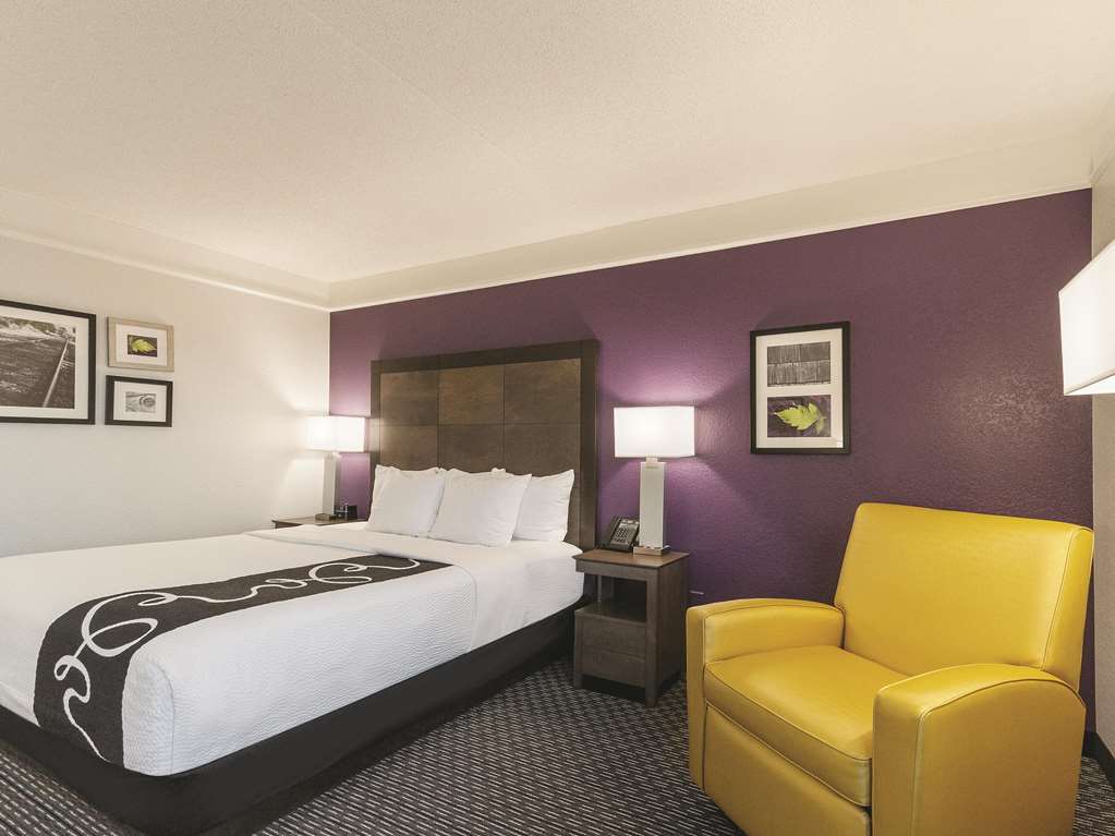 La Quinta Inn & Suites by Wyndham Grand Junction - photo 22