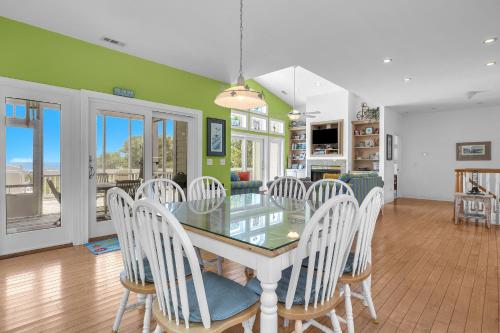Beachfront Bliss by Oak Island Accommodations - photo 18