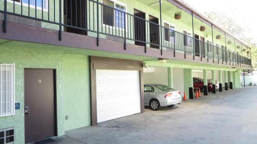 Eagle Rock Motel - photo 26