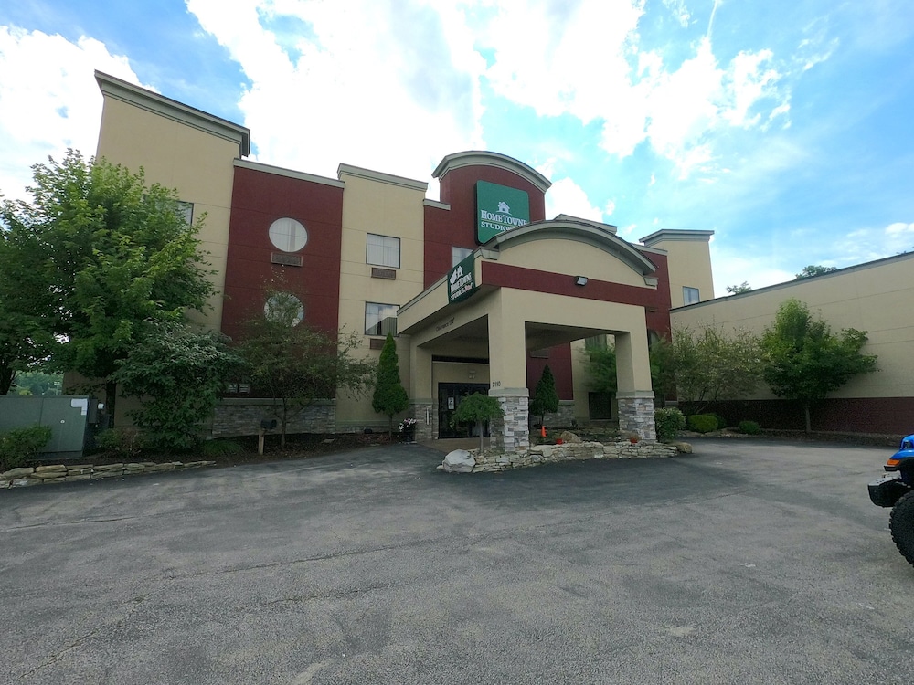 HomeTowne Studios & Suites Washington - photo 37