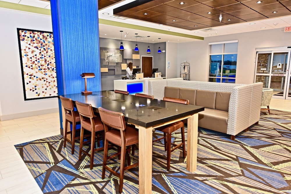 Holiday Inn Express & Suites Perryville by IHG - photo 40