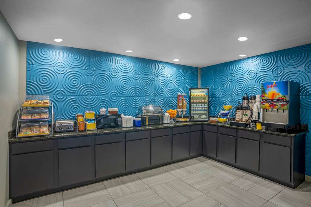 Days Inn by Wyndham Lonoke - photo 20