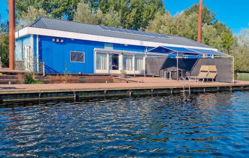Awesome Ship In Lith With Kitchen - carbon neutral hotel in Lith