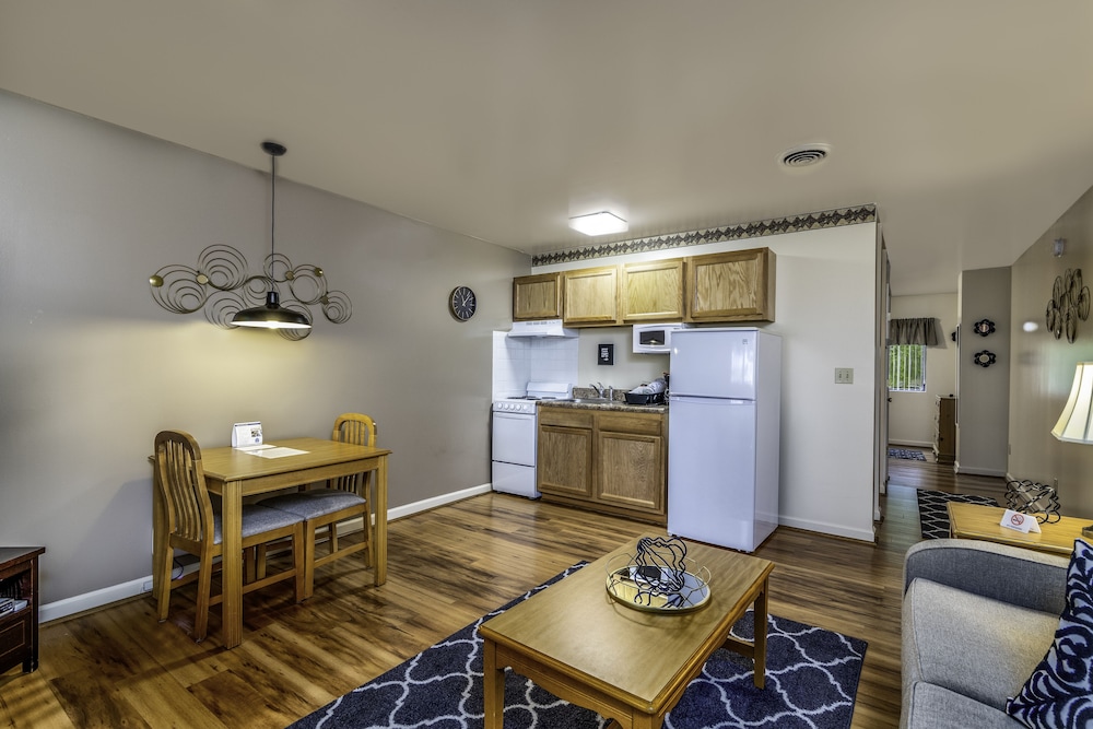 Affordable Corporate Suites of Overland Drive - photo 40