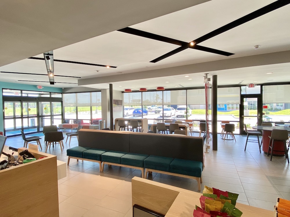 avid hotels Beaumont by IHG - photo 8