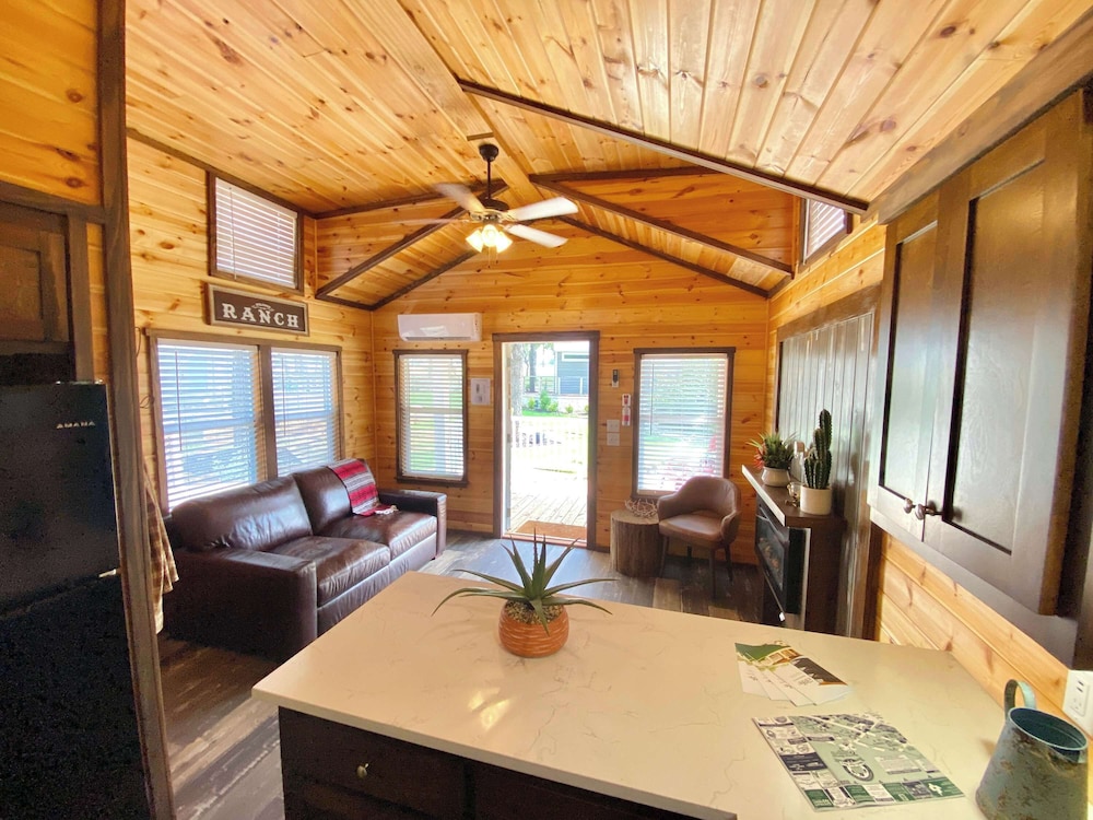 Resort at Fredericksburg Unit 2 - photo 7