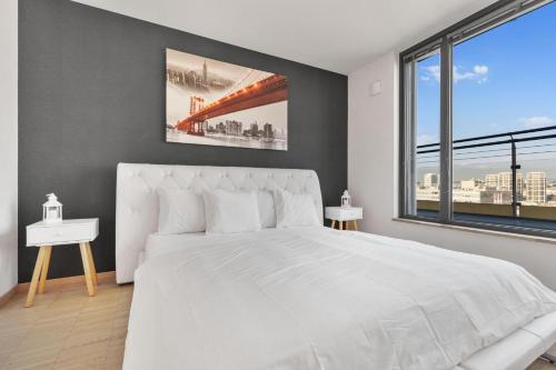 Sky Apartman in Bratislava With 2 parking places — 4-Star Luxury Hotel in Bratislava, Slovakia