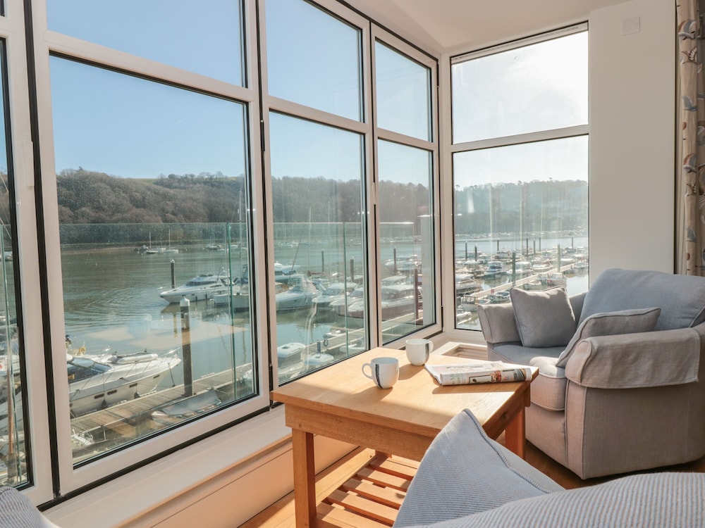 33 Dart Marina — 4-Star Luxury Hotel in Dartmouth, United Kingdom