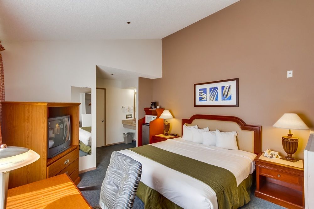 Portofino Beach Inn - photo 11