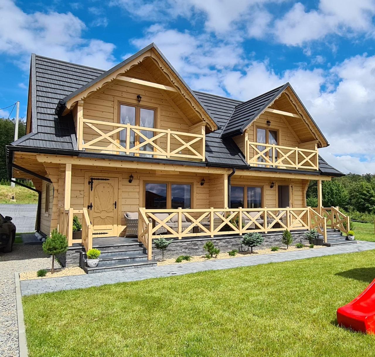 Bieszczadzkie Chaty — 4-Star Luxury Hotel in Polanczyk, Poland