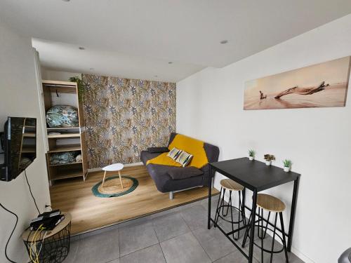 Le Castetnau Securise Proche Halles de Pau in Pau, France