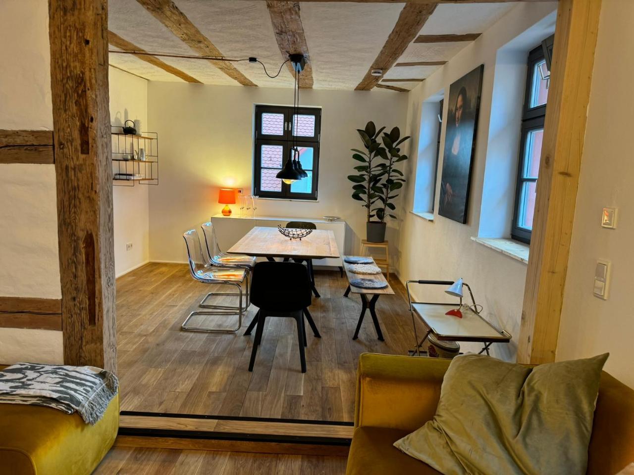 Altes Zollhaus Central Lovely Luxury Maisonette Apartment — 4-Star Luxury Hotel in Schwabach, Germany