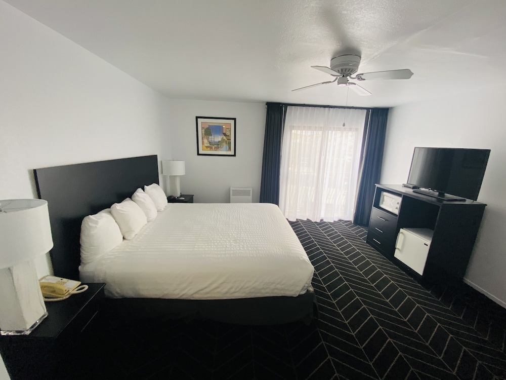 Masterpiece Hotel - photo 23