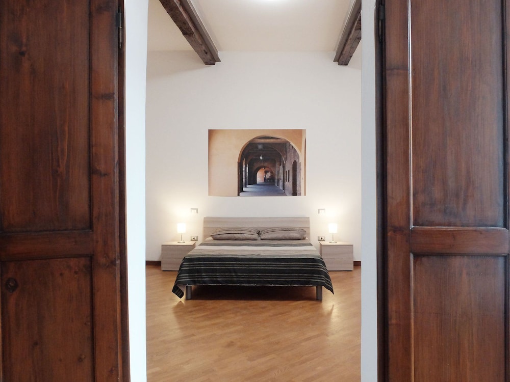 Centro Storico Rooms — hotel in Ferrara