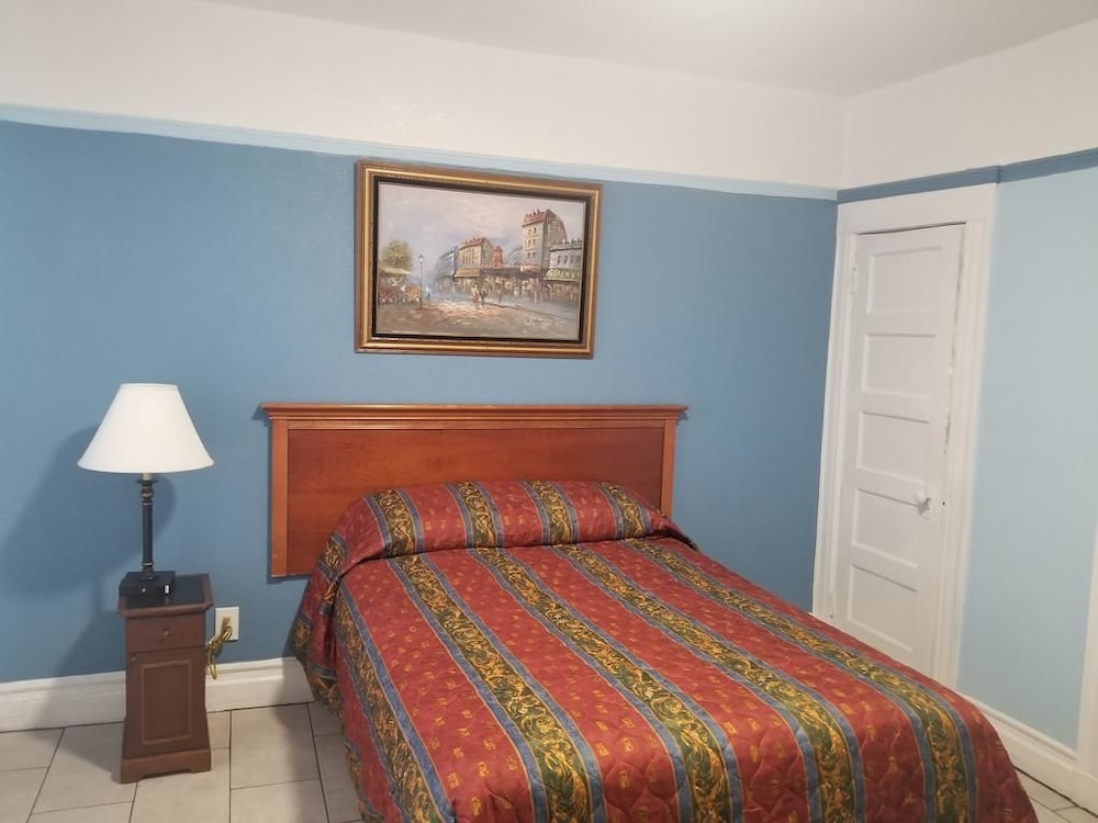 Page Hotel - photo 7