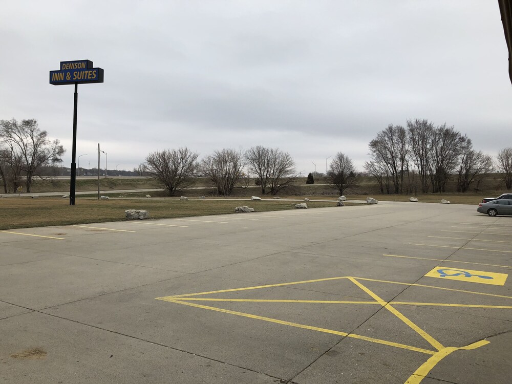 Denison Inn & Suites - photo 53