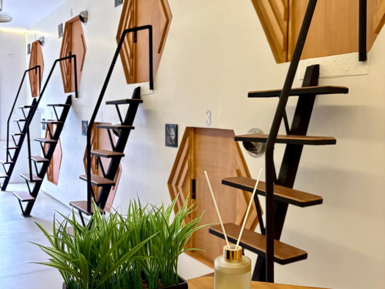 Hive Capsule Hostel — 4-Star Luxury Hotel in Tagbilaran City, Philippines