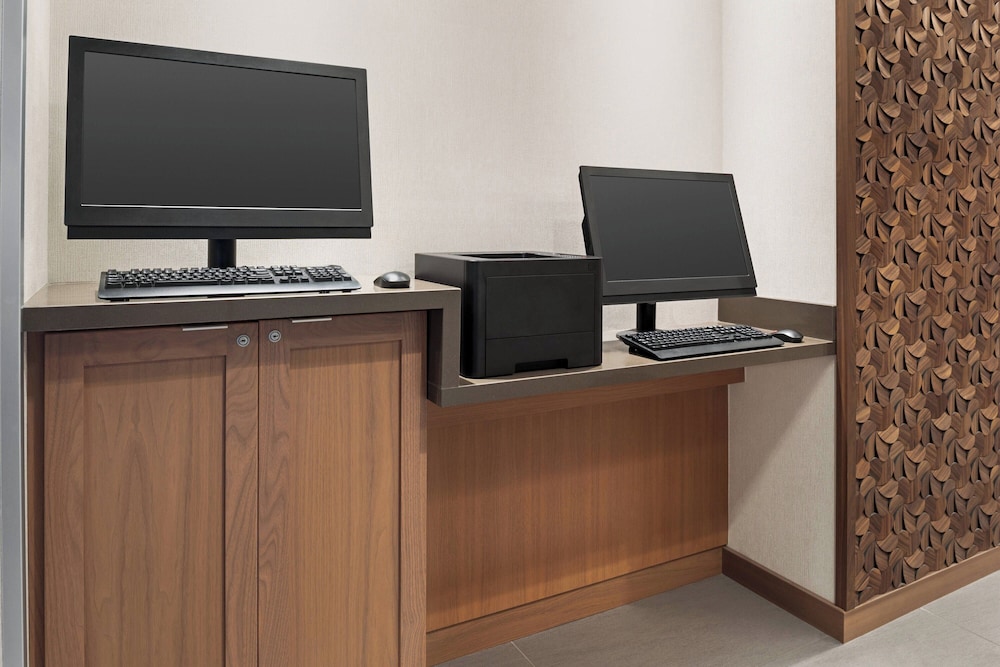 Fairfield Inn & Suites by Marriott Milwaukee West - photo 22