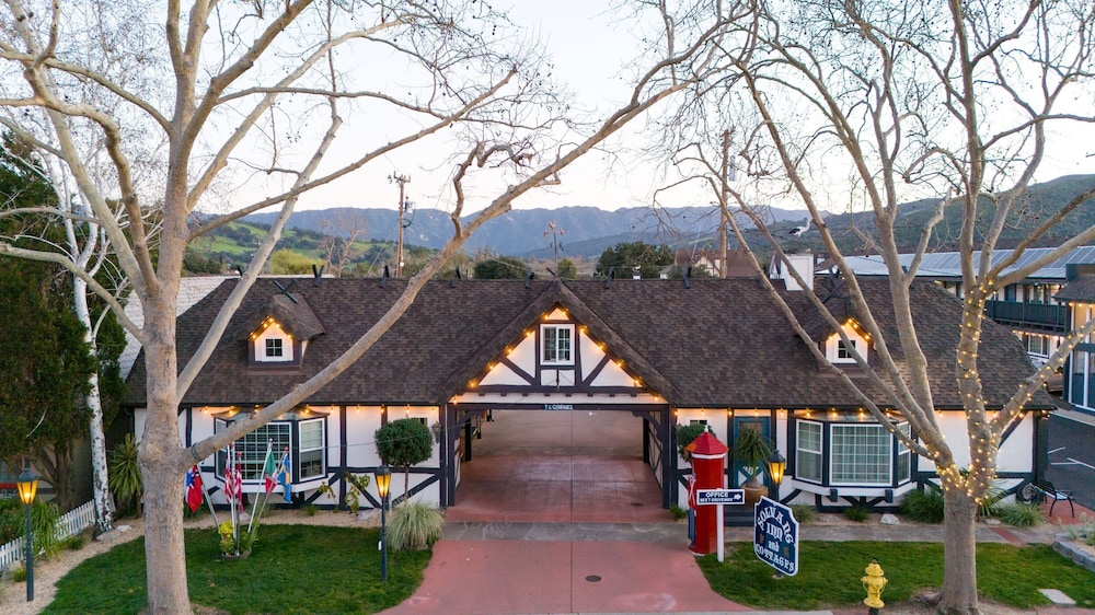 Solvang Inn and Cottages - photo 42