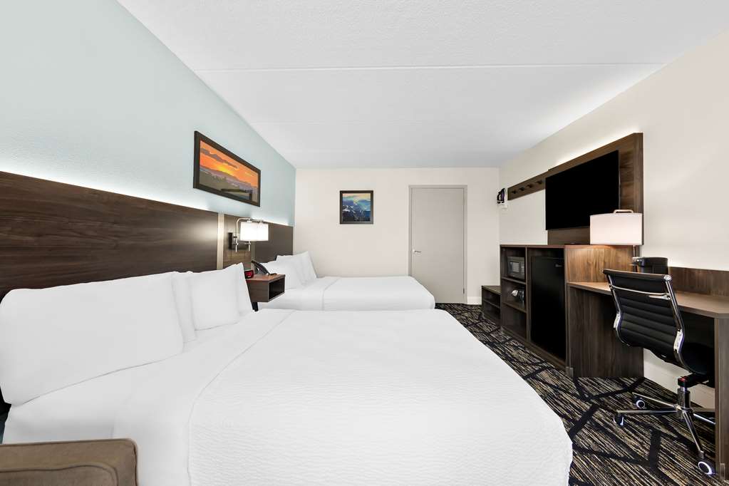 Clarion Inn & Suites near the Leconte Center Pigeon Forge - photo 31