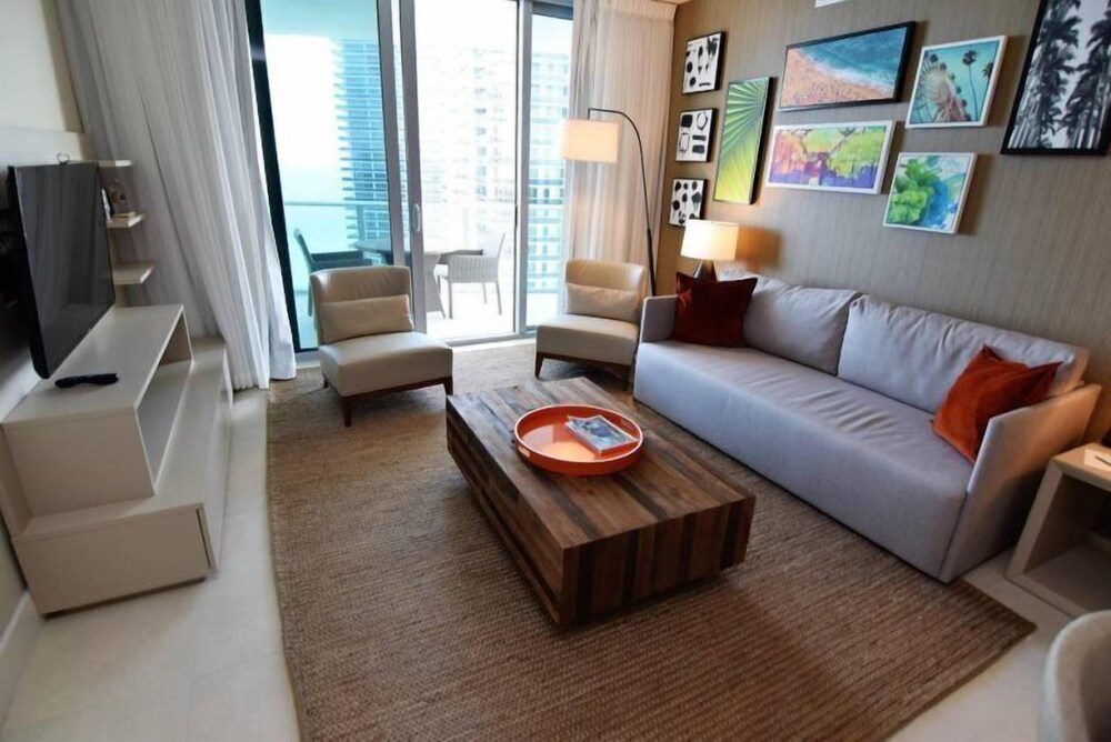 Best Ocean & Bay Views 2 Bed 2 Bath @ Hyde Resort - photo 28