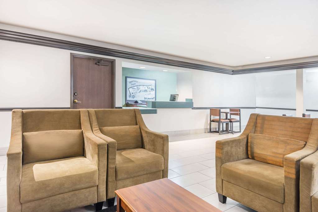 Super 8 by Wyndham Madison IN - photo 3