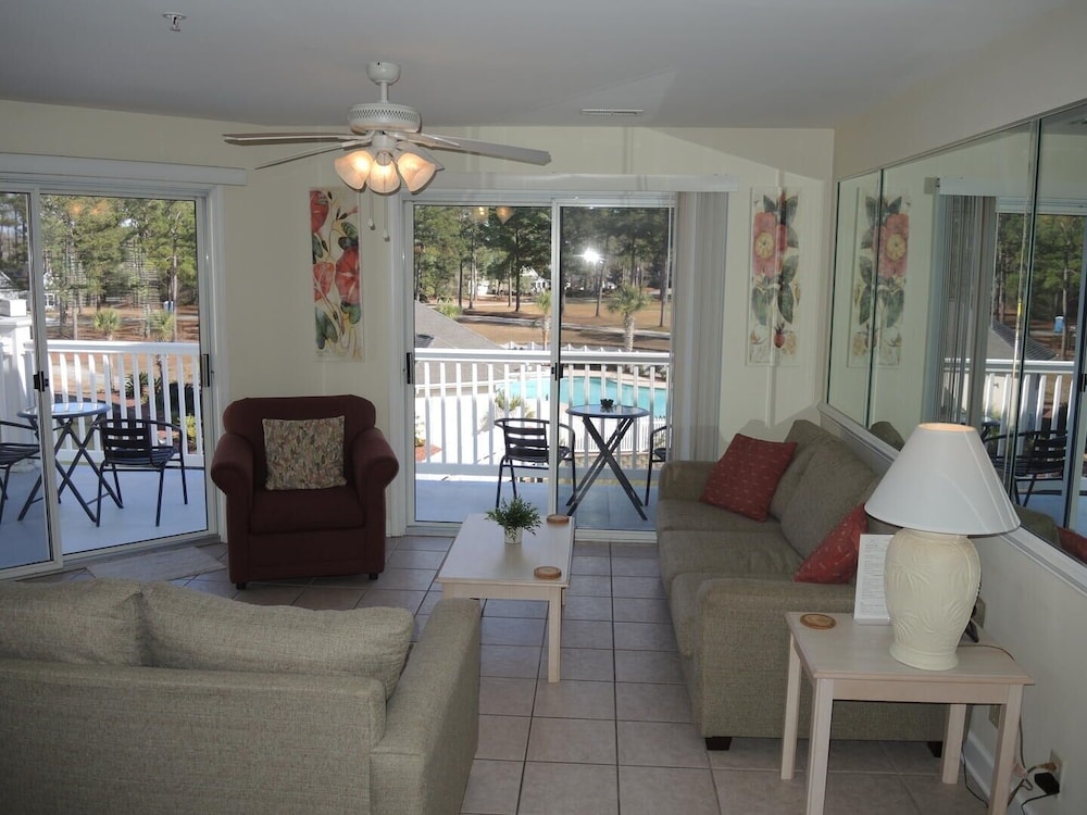 Golf Resort Villa 2607 with Family Friendly Outdoor Pools Onsite by RedAwning - photo 42