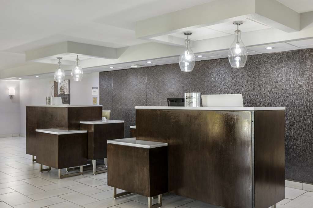 Best Western Plus Jonesboro Inn and Suites