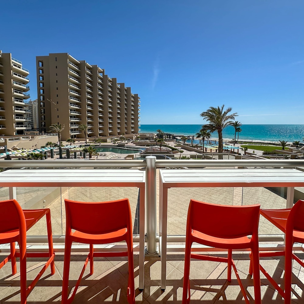 Luxury 4 Bed Condo with Huge Deck — 4-Star Luxury Hotel in Puerto Penasco, Mexico