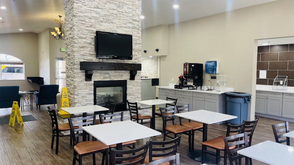Garner Hotel Salt Lake City Airport by IHG - photo 20