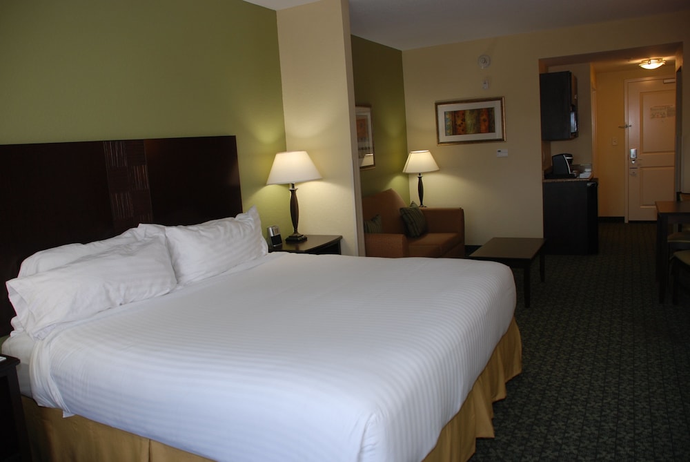 Holiday Inn Express & Suites Covington by IHG - photo 25