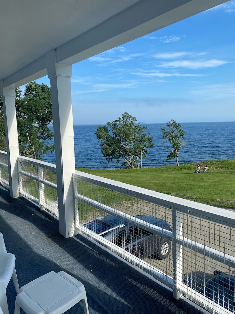 The High Tide Inn - photo 100