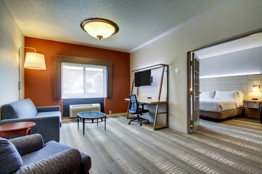 Holiday Inn Express Milwaukee North Brown Deer Mequon by IHG - photo 10