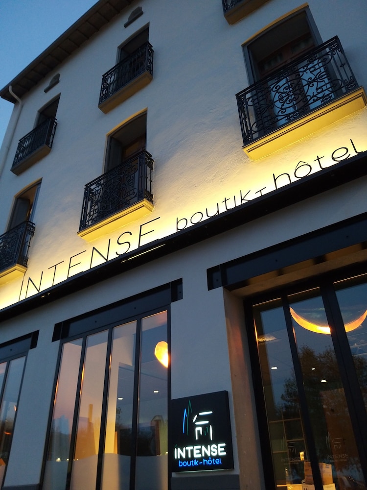 Intense Boutik Hôtel - carbon neutral hotel in Portvendres