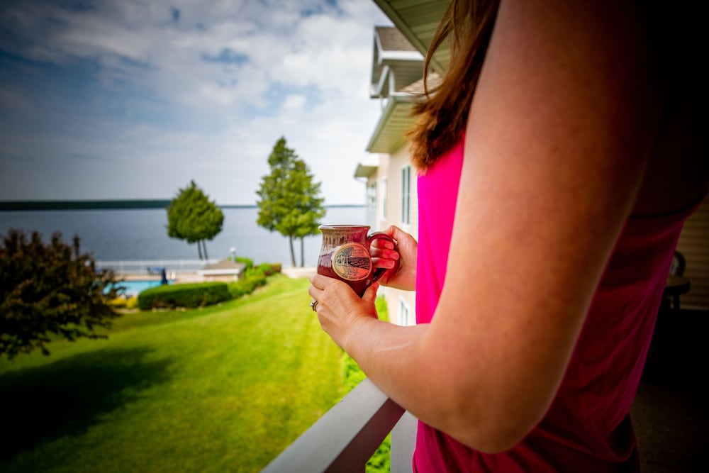 Westwood Shores Waterfront Resort — Sturgeon Bay