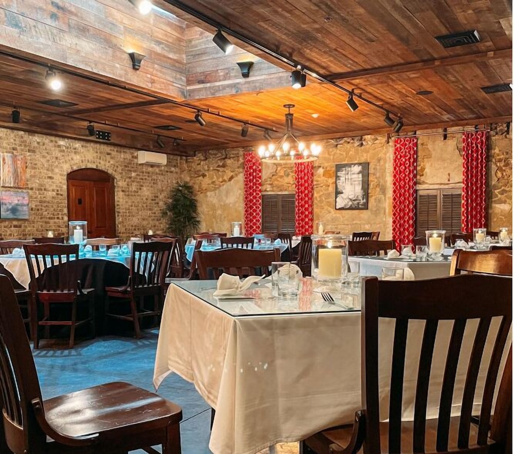 The Bleckley Inn - photo 39