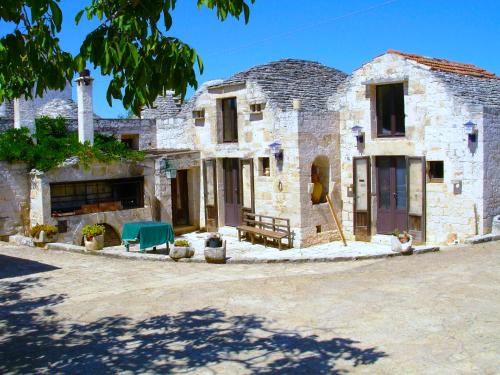 Trullo Malvisco - carbon neutral hotel in Alberobello