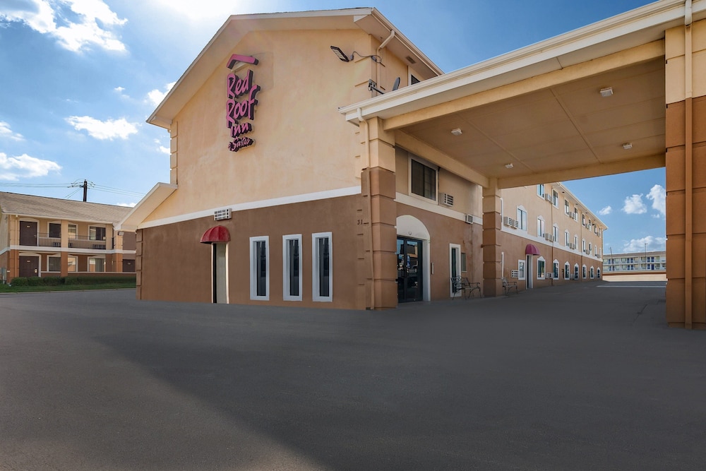 Red Roof Inn & Suites Denton - photo 29
