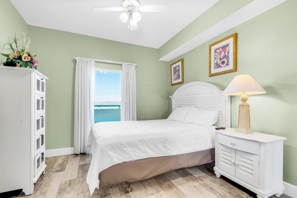 Majestic Beach Towers 1 1210 - photo 2
