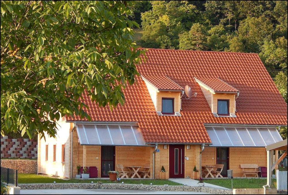 Holzblockhaus Stark — 4-Star Luxury Hotel in Kelheim, Germany
