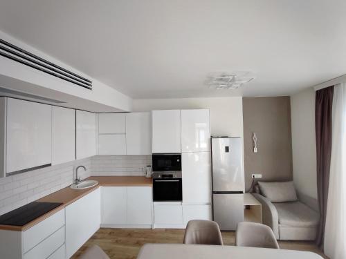 White Sails Apartments