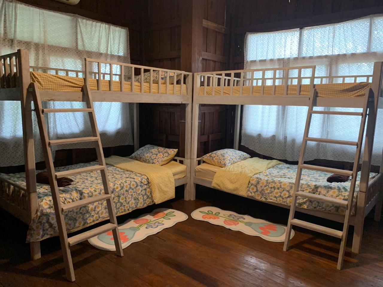 Yor song Hostel Pai — 5-Star Luxury Hotel in Pai, Thailand