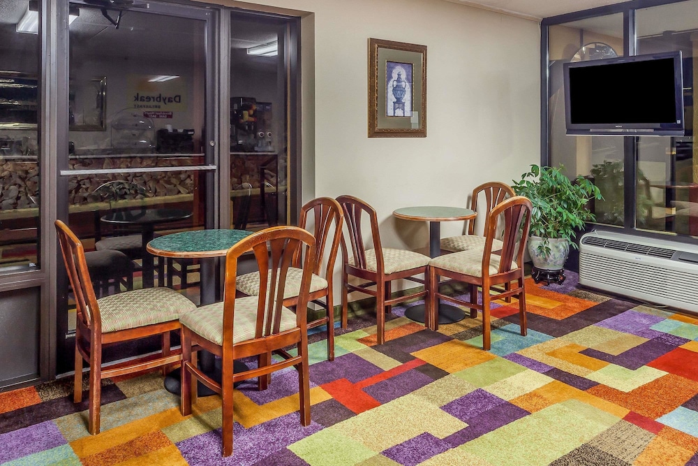 Serenity Inn Hotel Sweetwater - photo 14