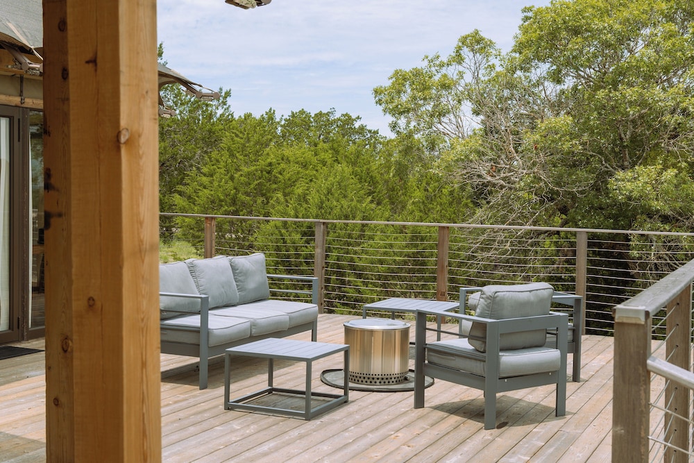 Outdoorsy Hill Country - photo 32