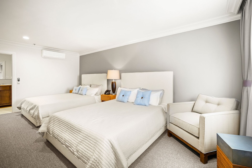 Hotel Huntington - photo 19
