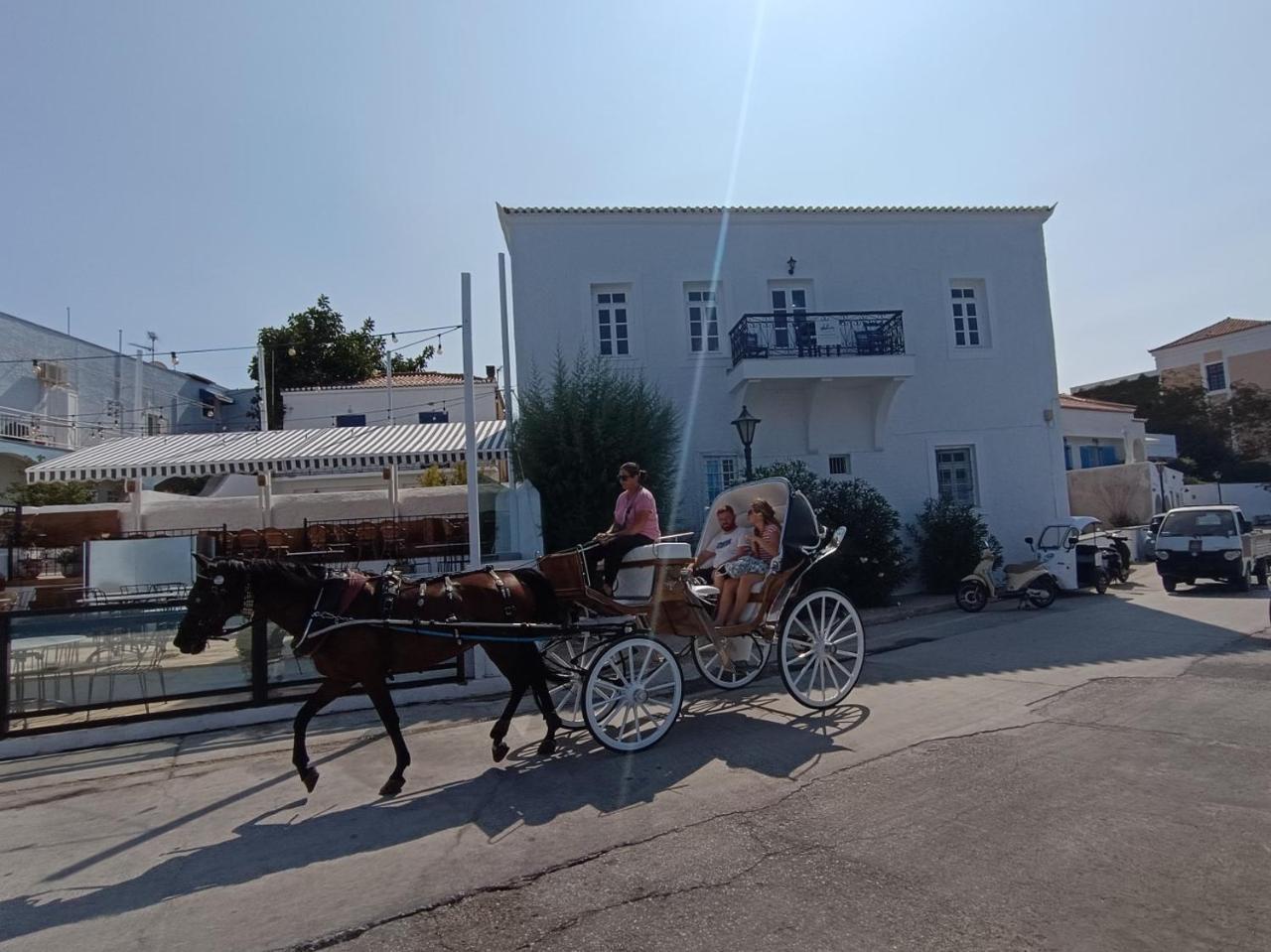 Spetses Amazing View - carbon neutral hotel in Unknown City