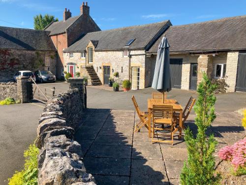 Milkmaids Cottage Uk31860 — 4-Star Luxury Hotel in Ashbourne, United Kingdom