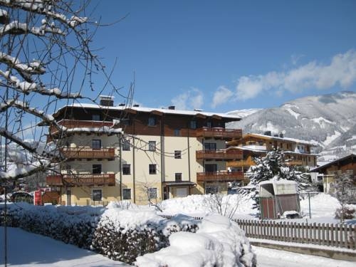 Avenida Ski & Golf Resort by Alpin Rentals — 4-Star Luxury Hotel in Kaprun, Austria