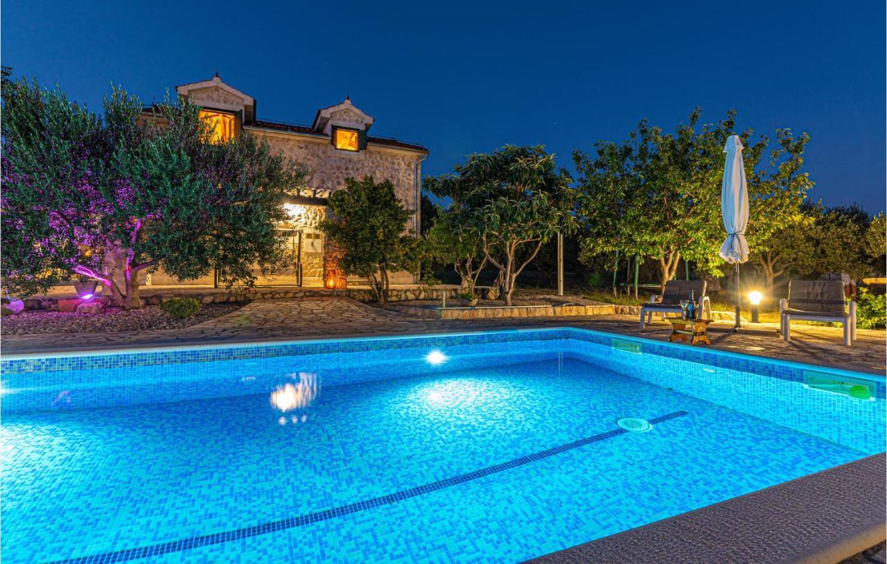 Three Bedroom Holiday Home in Lozovac — 4-Star Luxury Hotel in Sibenik, Croatia